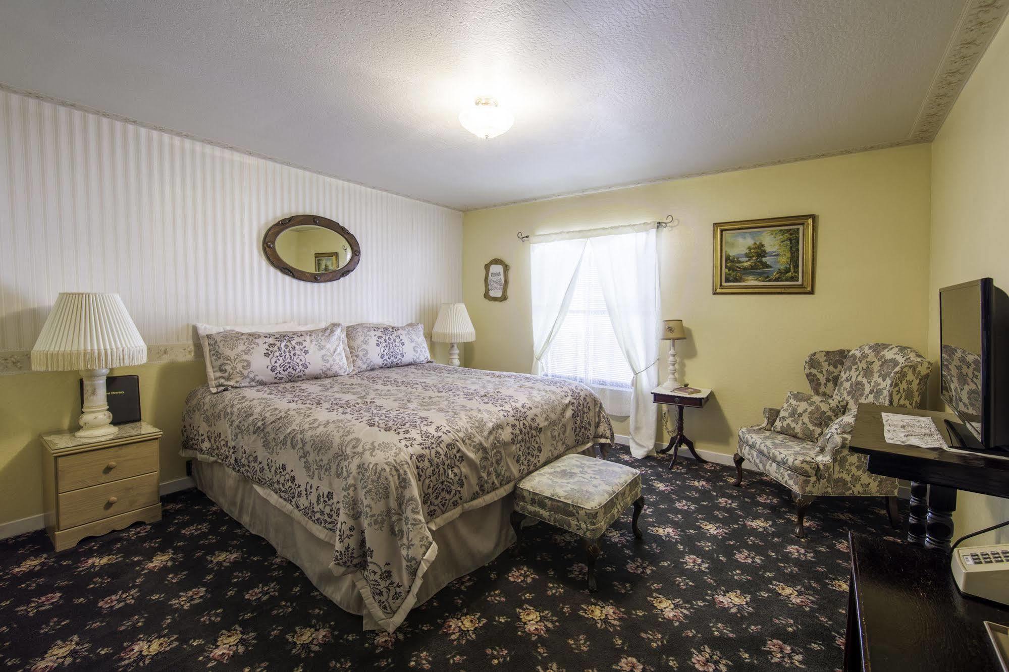 Historic Cary House Hotel Placerville Room photo
